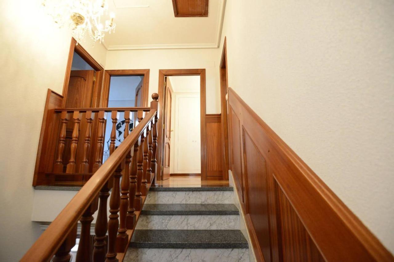 فيلا Housing Leon Casa Con Jardin المظهر الخارجي الصورة