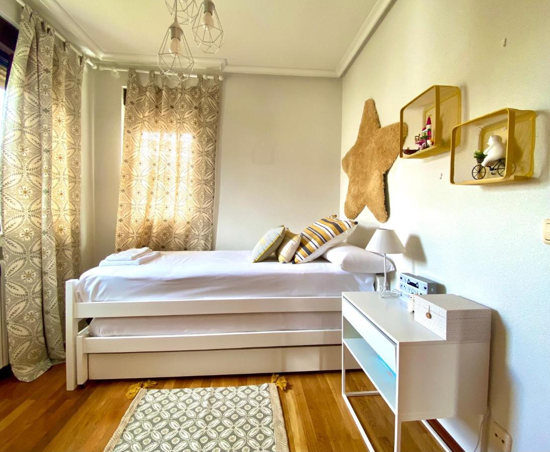 فيلا Housing Leon Casa Con Jardin المظهر الخارجي الصورة