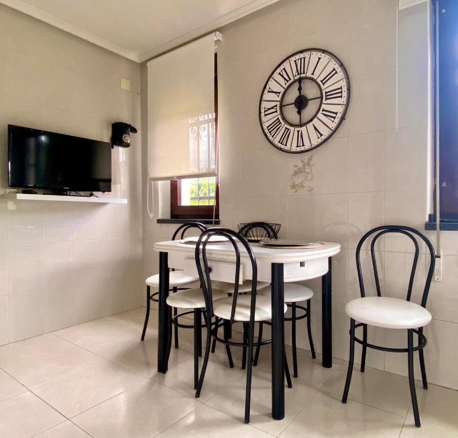 فيلا Housing Leon Casa Con Jardin المظهر الخارجي الصورة